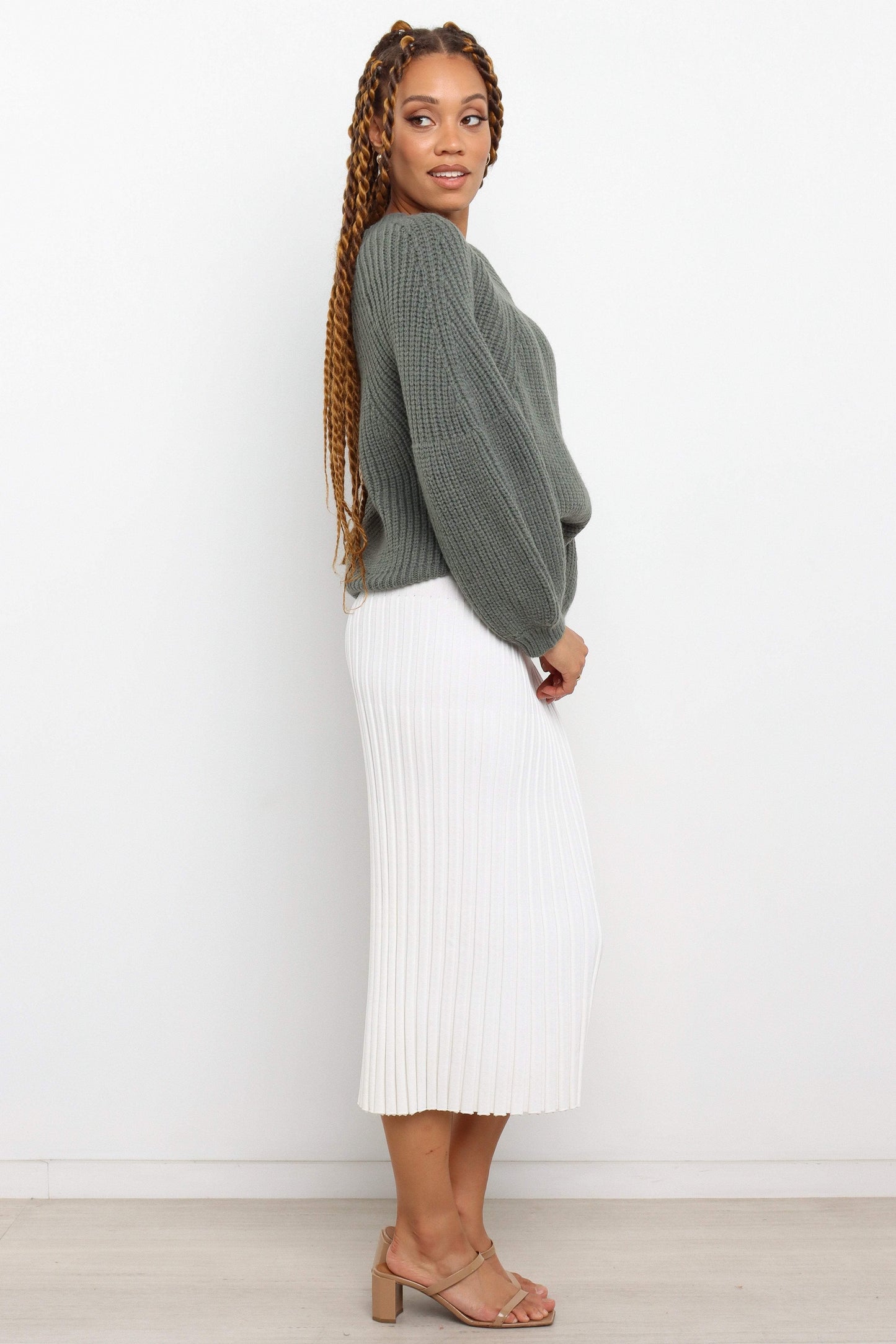 Cozy Round-Neck Relaxed Knit Sweater