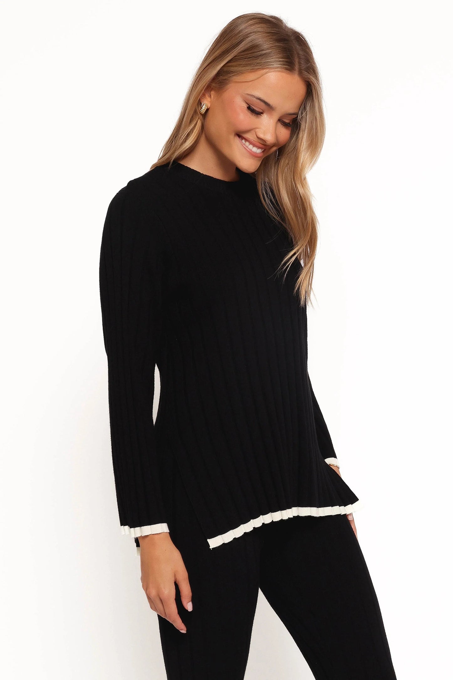 Dora Contrast Trim Knit Top