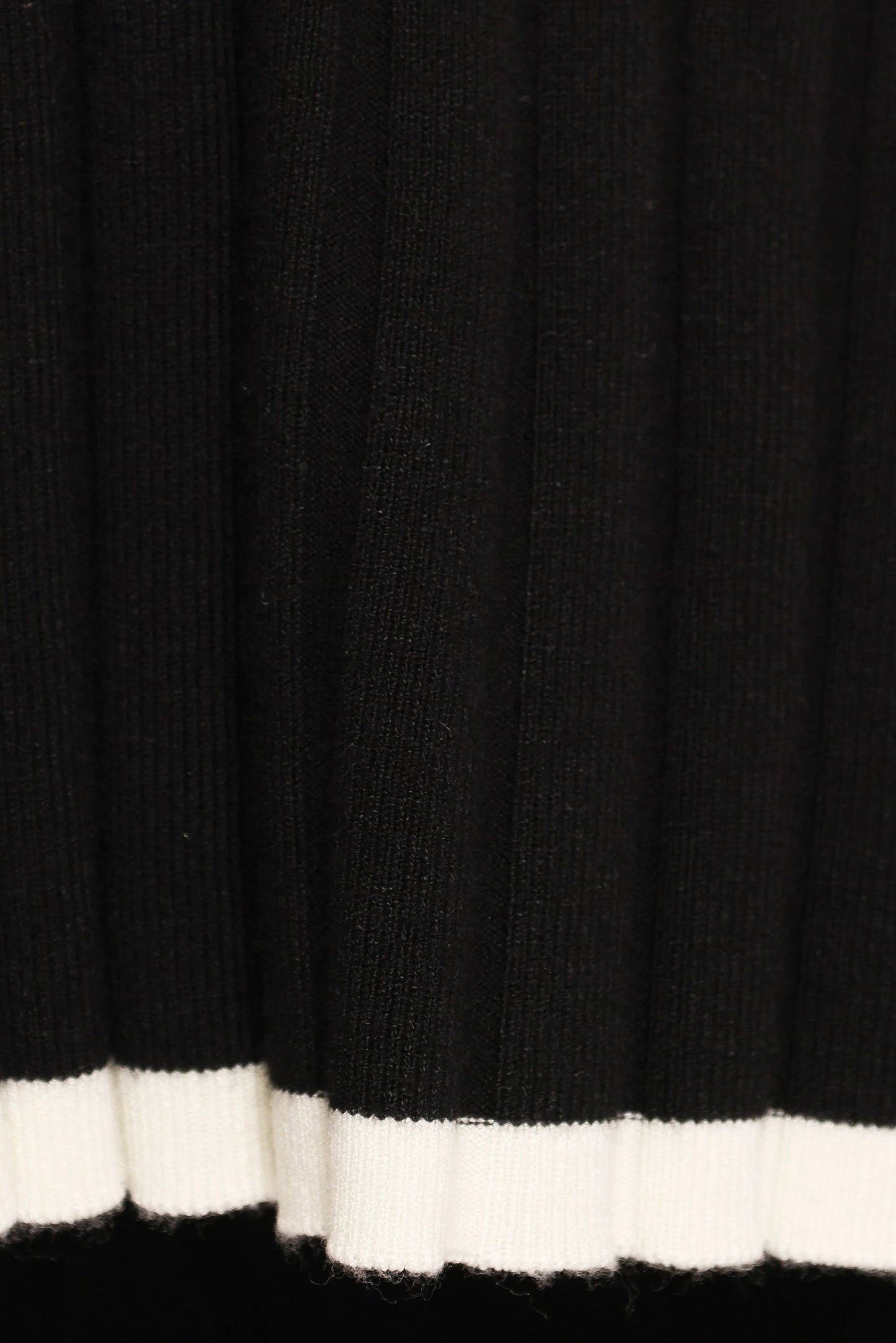 Dora Contrast Trim Knit Top